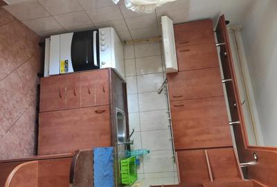 Apartament cu 2 camere decomandat în Steaua