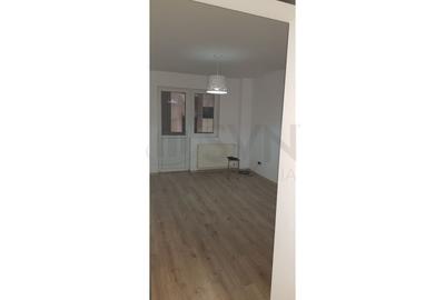 REA1007784 APARTAMENT 3 CAMERE CENTRALA PROPRIE ZONA CORNELIU COPOSU - 8