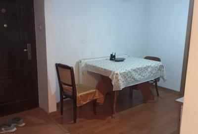 Închiriez apartament cu 2 camere Închiriez apartament cu 2 camere - 4
