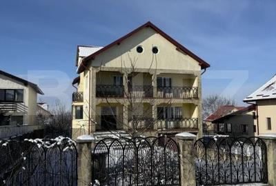 Casă cu 5 camere cu Teren 1000 Mp în Șcheia