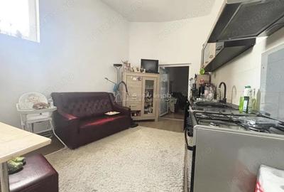 Apartament cu 3 camere semidecomandat în Central - 9