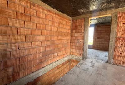 Duplex cu 4 camere cu Canalizare în Moșnița Nouă - 9