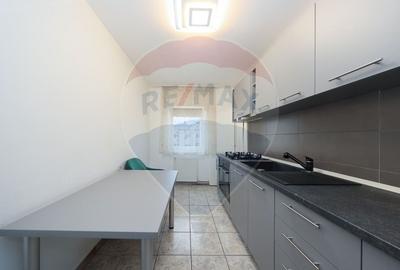 Apartament nou renovat, 3 camere, 2 bai, strada Paraului! - 1
