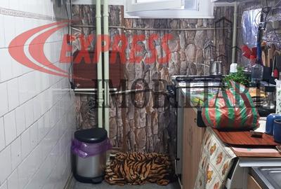 Garsonieră decomandată în Dristor - 4