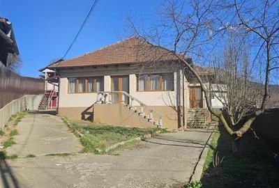 Casa + teren de vanzare in Tg Ocna in apropiere de Salina - 2