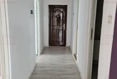 Spatiu comercial in Campina-- 95.000 E - 4