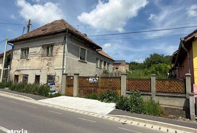 Casă cu 4 camere cu Teren 1775 Mp în Chinteni - 1