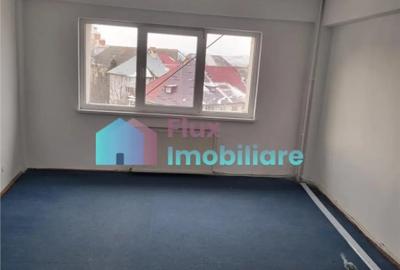 Apartament cu 2 camere decomandat în Obcini