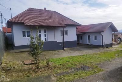 Casă cu 3 camere în Runcu - 2