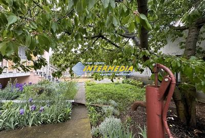 Casă individuală cu 10 camere cu Teren 300 Mp în Cetate - 2