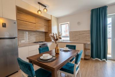 Apartament cu 3 camere decomandat în Tractorul - 4