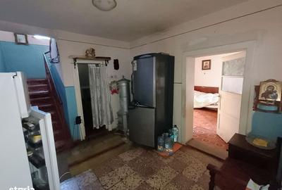 Casă cu 4 camere în Central - 3