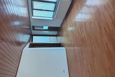 Spa?iu comercial, birouri in vila - 2