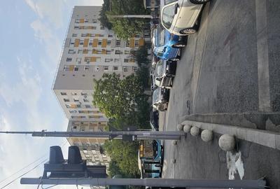 Apartament cu 3 camere semidecomandat în Central - 3