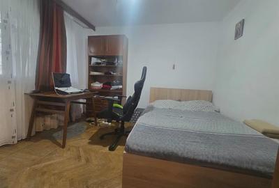 Apartament cu 3 camere semidecomandat în Podu Roș - 7