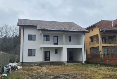 Casă cu 5 camere în Bârsești - 4