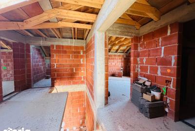 Casă cu 5 camere cu Teren 743 Mp în Oșorhei - 5