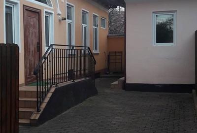 Casă cu 4 camere cu Teren 234 Mp în Central - 12