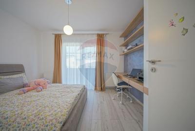 Casă cu 4 camere cu Teren 486 Mp în Cristian - 5