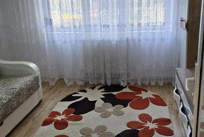 Apartament cu 3 camere decomandat în Horia - 1