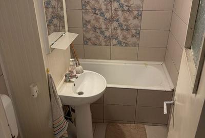 Apartament cu 3 camere decomandat în Central - 1