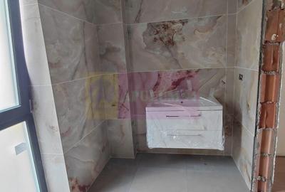 Casă cu 4 camere cu Teren 117 Mp în 1 Decembrie