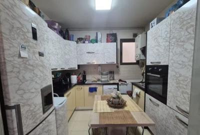 Apartament cu 3 camere decomandat în Dămăroaia - 3