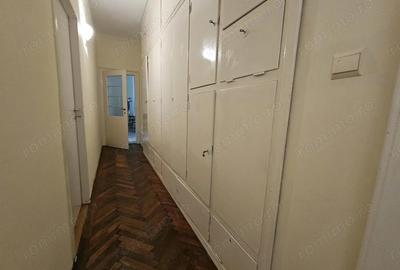 Apartament cu 3 camere în Ultracentral