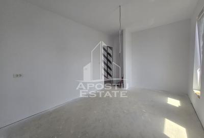 Jumatate de duplex pe parter cu 3 camere si 2 bai, Sag - 2