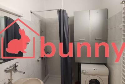 Garsonieră în Titan - 2