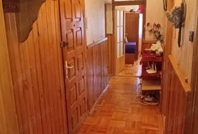 Apartament 3 camere, 2 bai, balcon + boxa Strada Republicii nr. 21 - 3