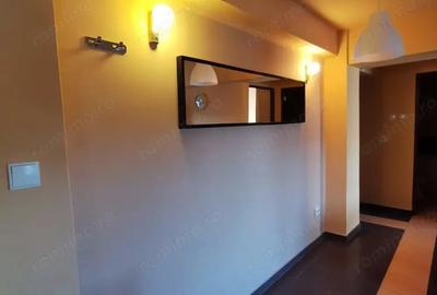 Inchiriez apartament 3 camere Micro 4 - 3