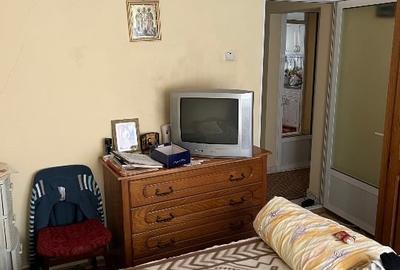 Apartament cu 2 camere decomandat, mobilat în C5