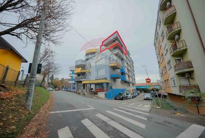 Apartament cu 3 camere decomandat, mobilat în Nufărul - 1