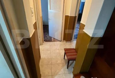 Apartament cu 4 camere semidecomandat, mobilat în Micro 8 - 8