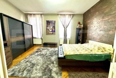 Casă cu 5 camere cu Teren 1300 Mp în Central