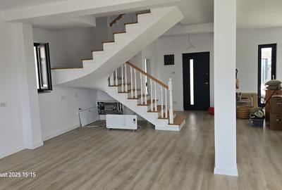 Casă individuală cu 4 camere cu Teren 300 Mp în Tunari - 3