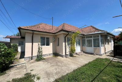 Casă cu 5 camere în Jorăști - 1