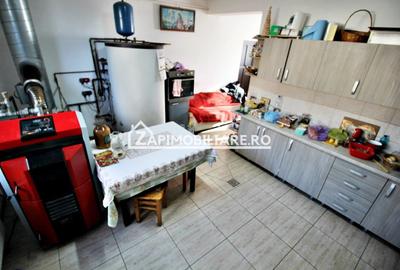 Casă individuală cu 8 camere cu Canalizare în Sântana de Mureș - 10