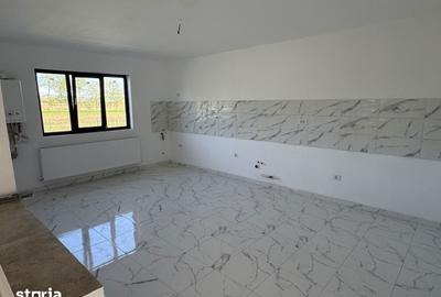 Casă cu 3 camere cu Teren 830 Mp în Mihăești - 1