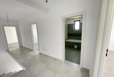 Casă cu 5 camere cu Teren 400 Mp în Central - 8