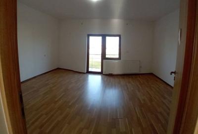 Duplex cu 4 camere cu Canalizare în Dumbrăvița - 2