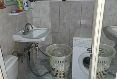 Apartament cu 4 camere decomandat în Coman - 7