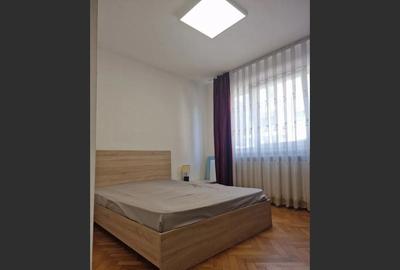 Vanzare apartament 3 camere, etaj 1, zona Policlinica Grigorescu - 2