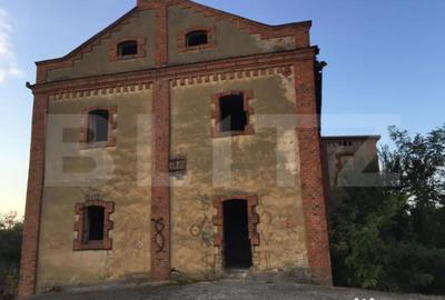 Teren de 25383 mp, în Central - 7