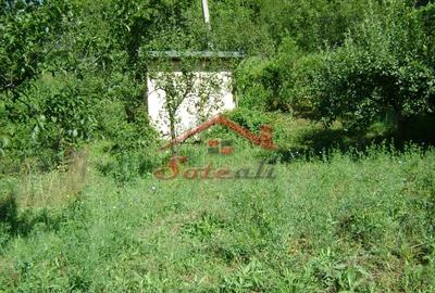 Teren de 2276 mp, în Vest - 2