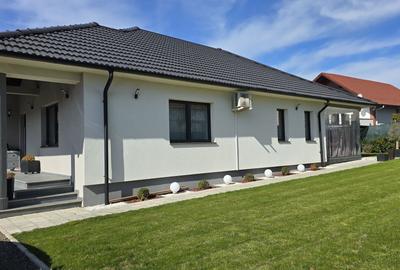 Casă cu 4 camere în Central - 6