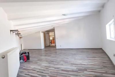 Apartament cu 2 camere decomandat în Central - 3