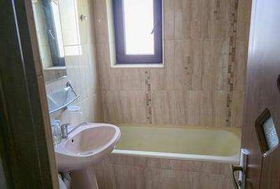 Apartament cu 2 camere decomandat în Calea București - 2