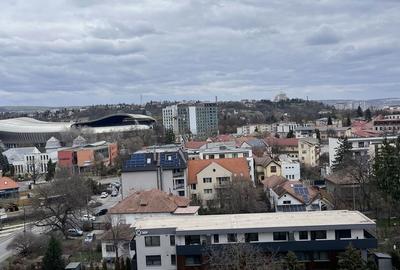 Apartament cu 3 camere în Central - 1